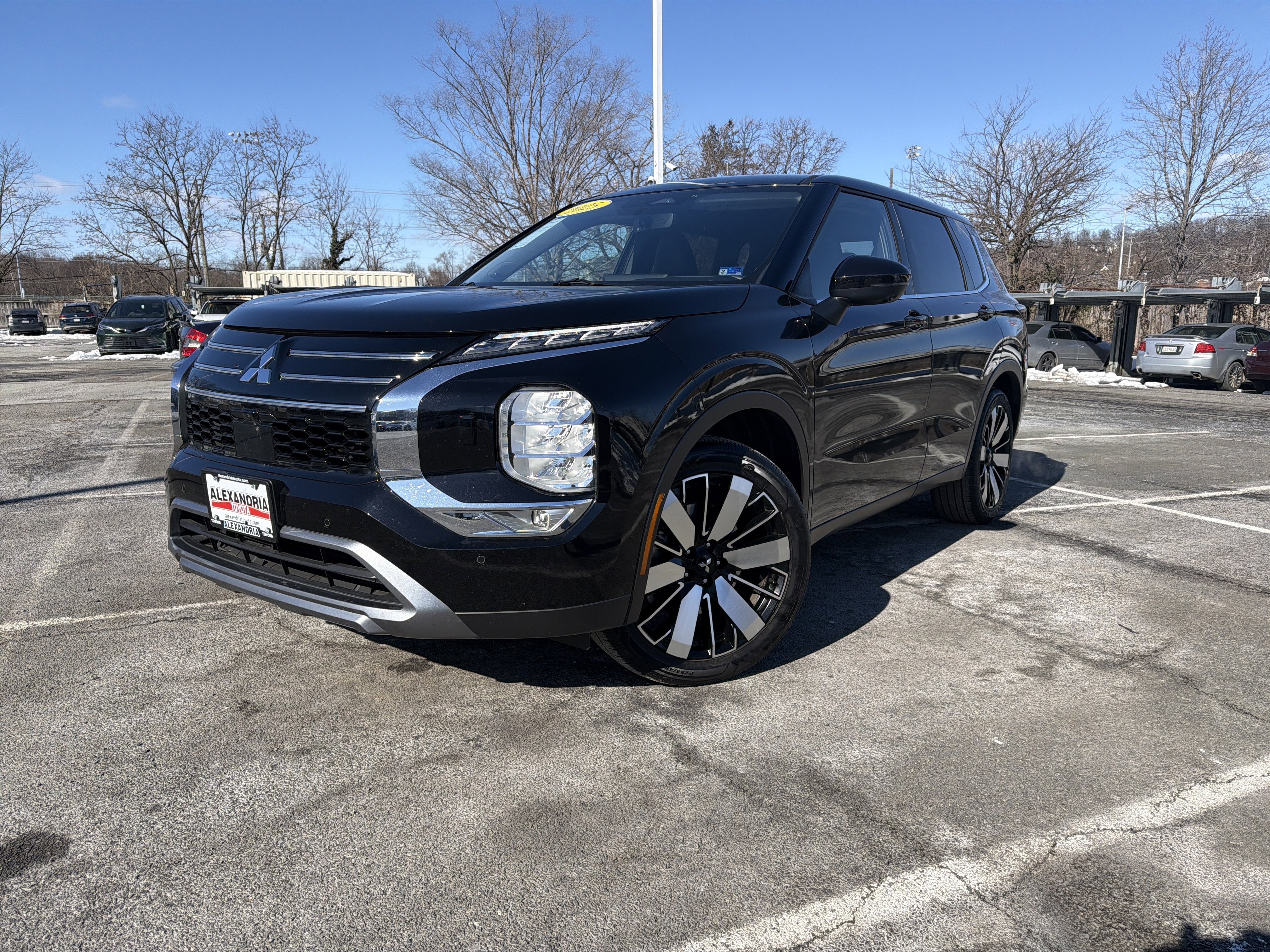 2025 Mitsubishi Outlander SE