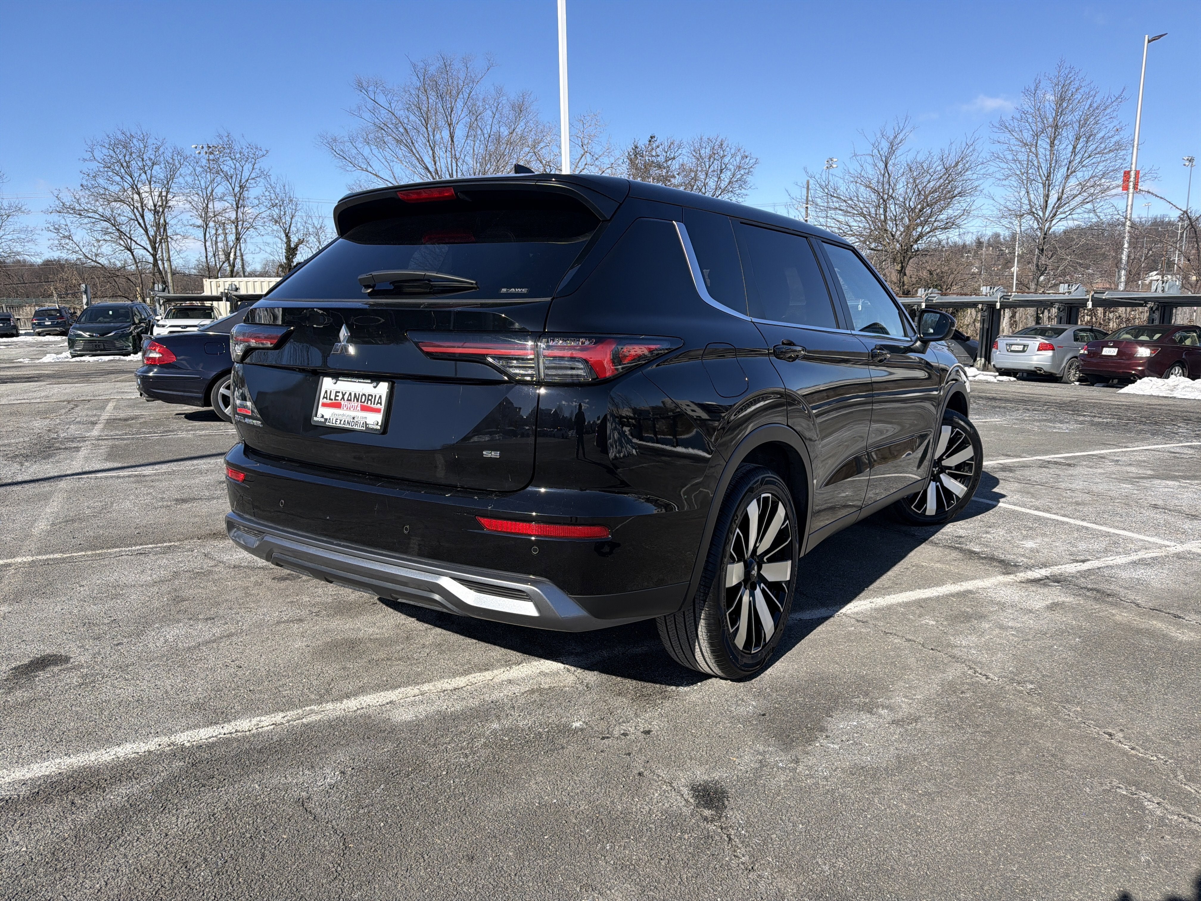 2025 Mitsubishi Outlander SE