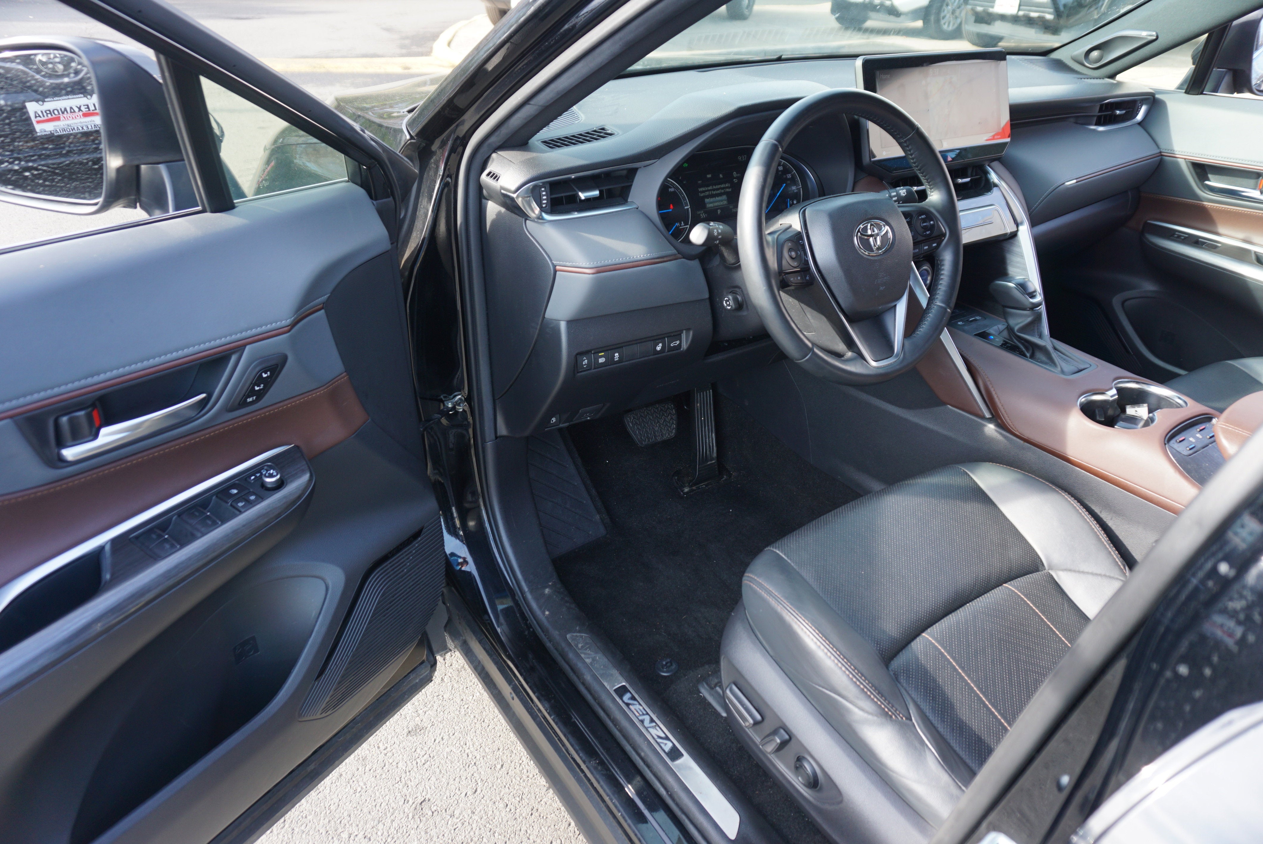 2021 Toyota Venza XLE