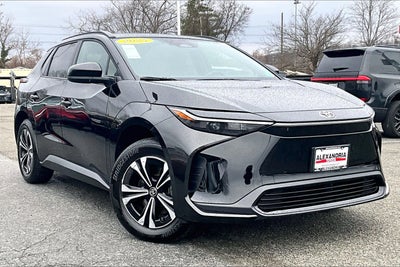 2025 Toyota bZ4X XLE