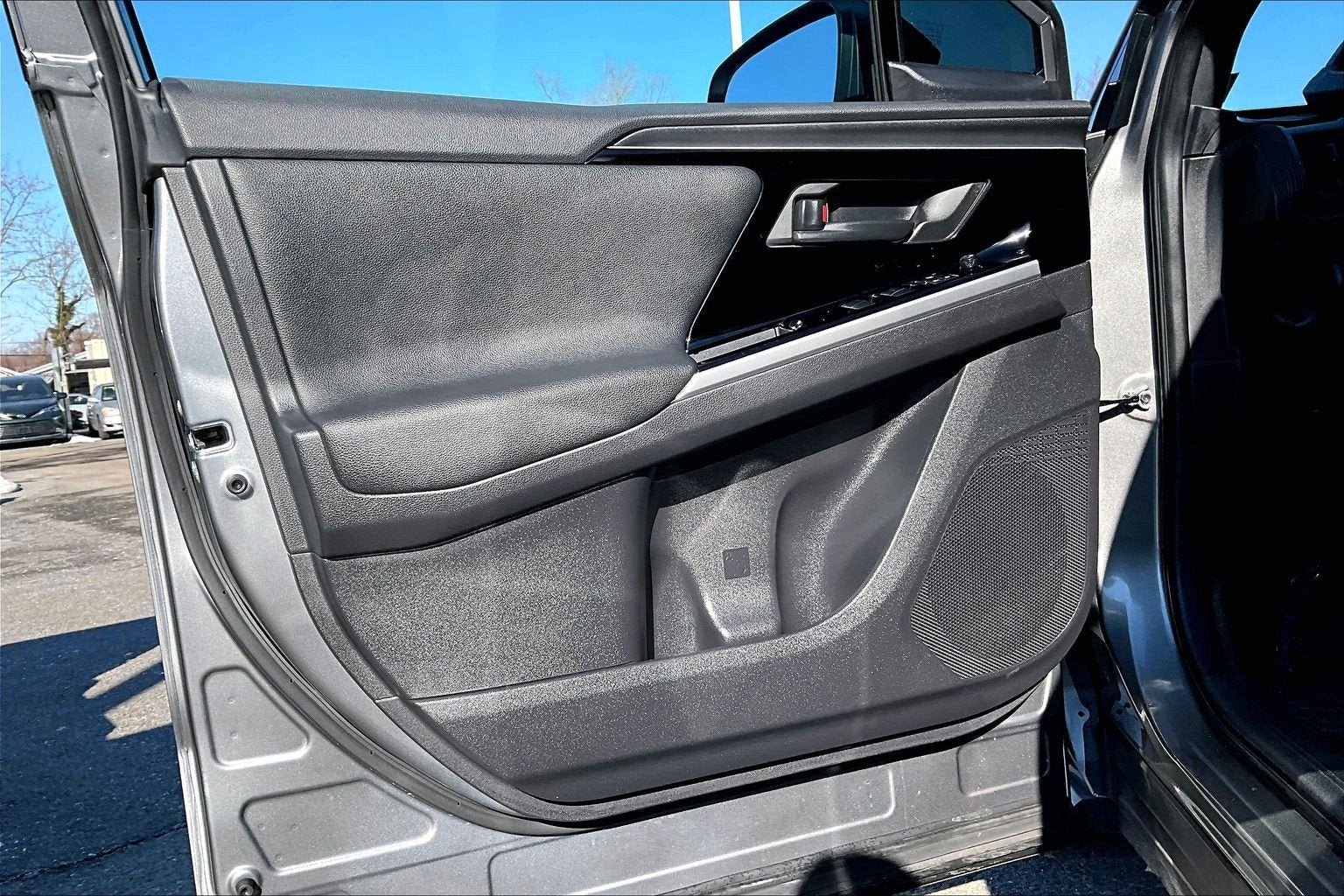 2025 Toyota bZ4X XLE