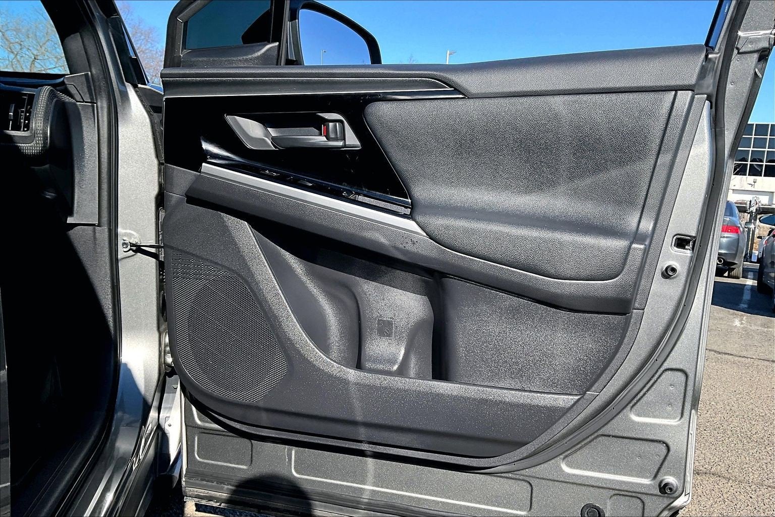 2025 Toyota bZ4X XLE