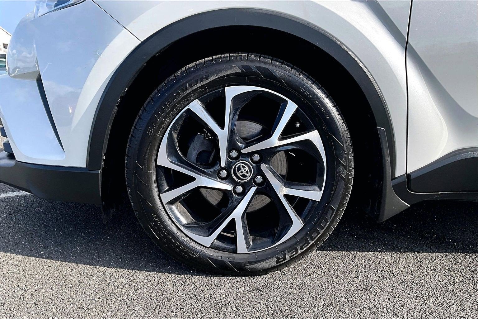 2018 Toyota C-HR XLE Premium