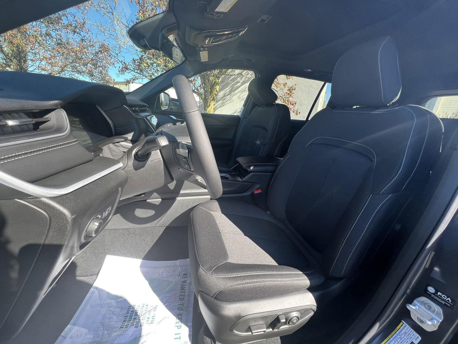 2025 Jeep Grand Cherokee LAR