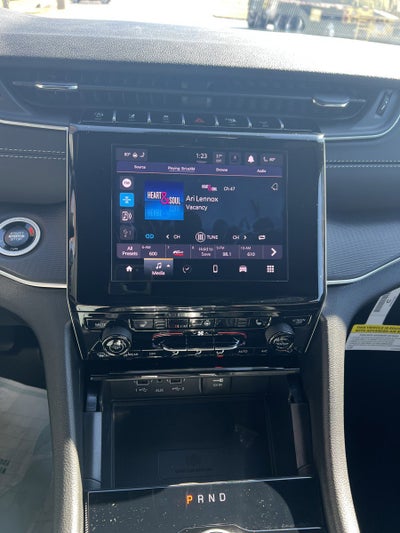 2025 Jeep Grand Cherokee LAR