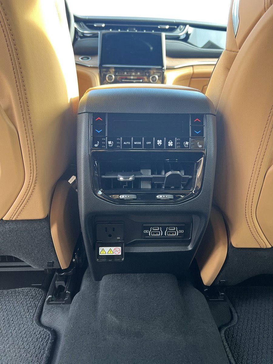 2025 Jeep Grand Cherokee L Summit Reserve