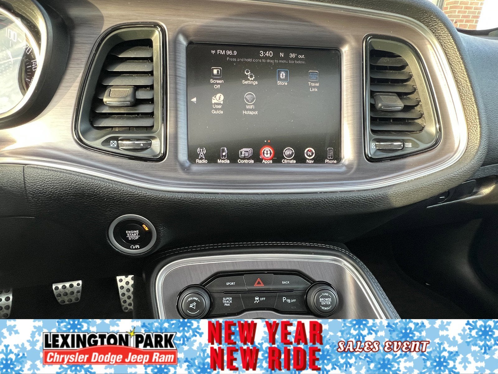 2016 Dodge Challenger R/T Shaker