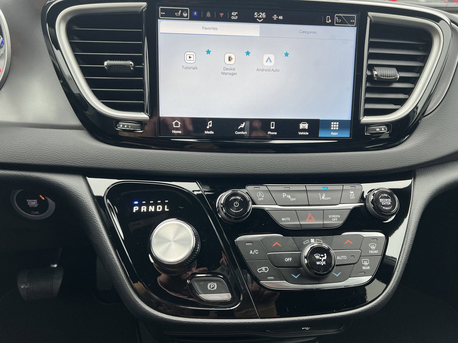 2026 Chrysler Voyager LX