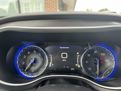 2026 Chrysler Voyager LX