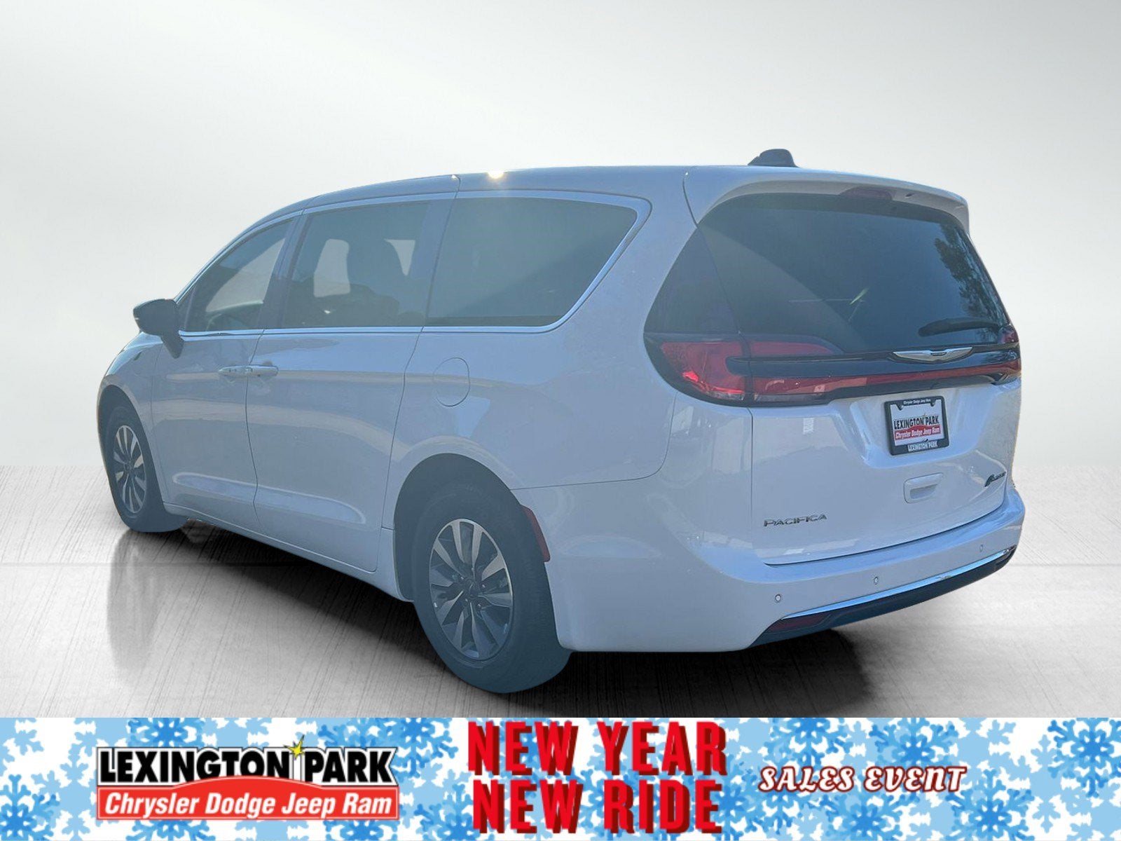 2024 Chrysler Pacifica Hybrid Select