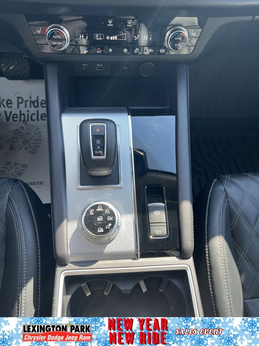 2023 Mitsubishi Outlander SEL