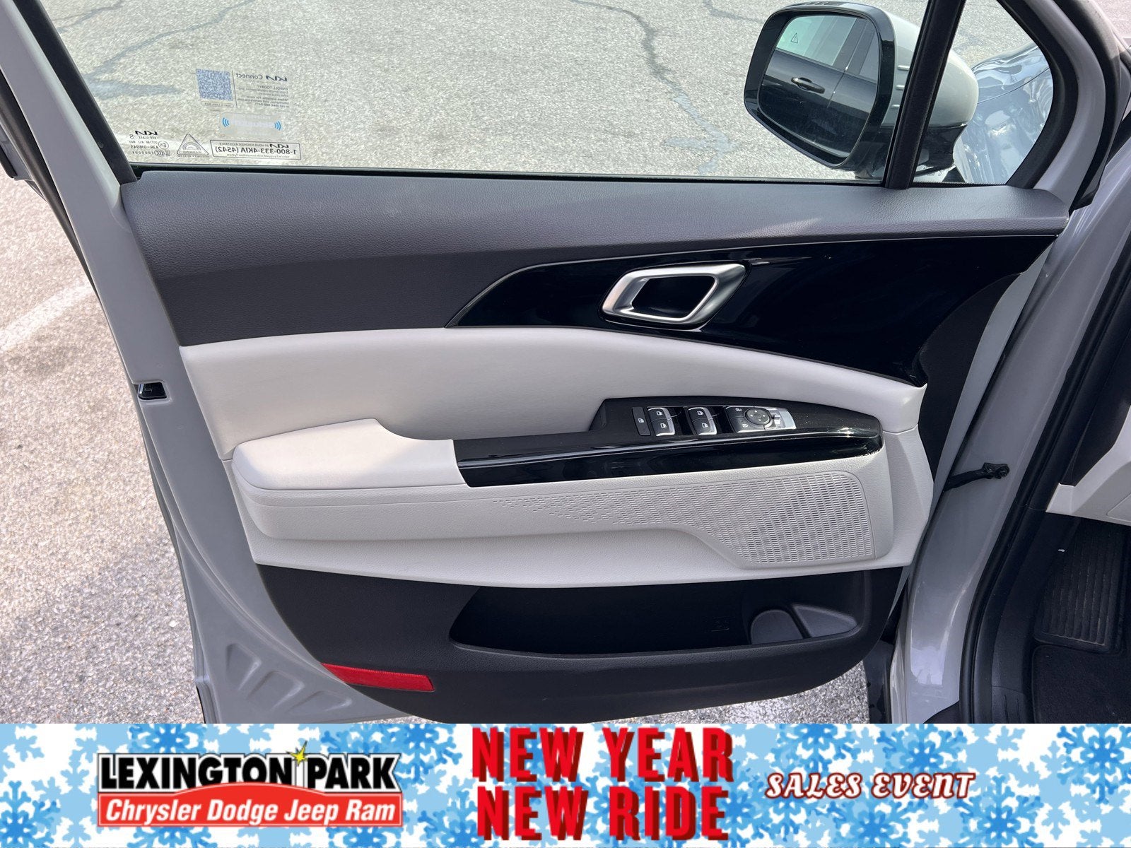 2024 Kia Carnival EX