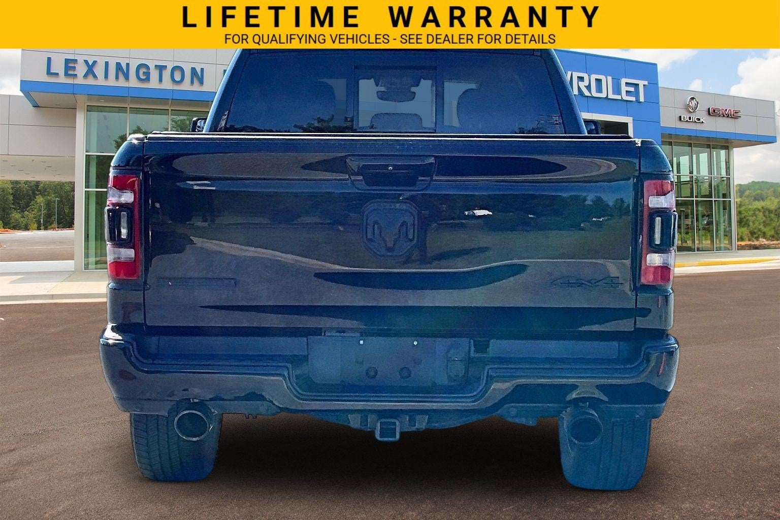2020 RAM 1500 Big Horn Crew Cab 4x4 5'7" Box