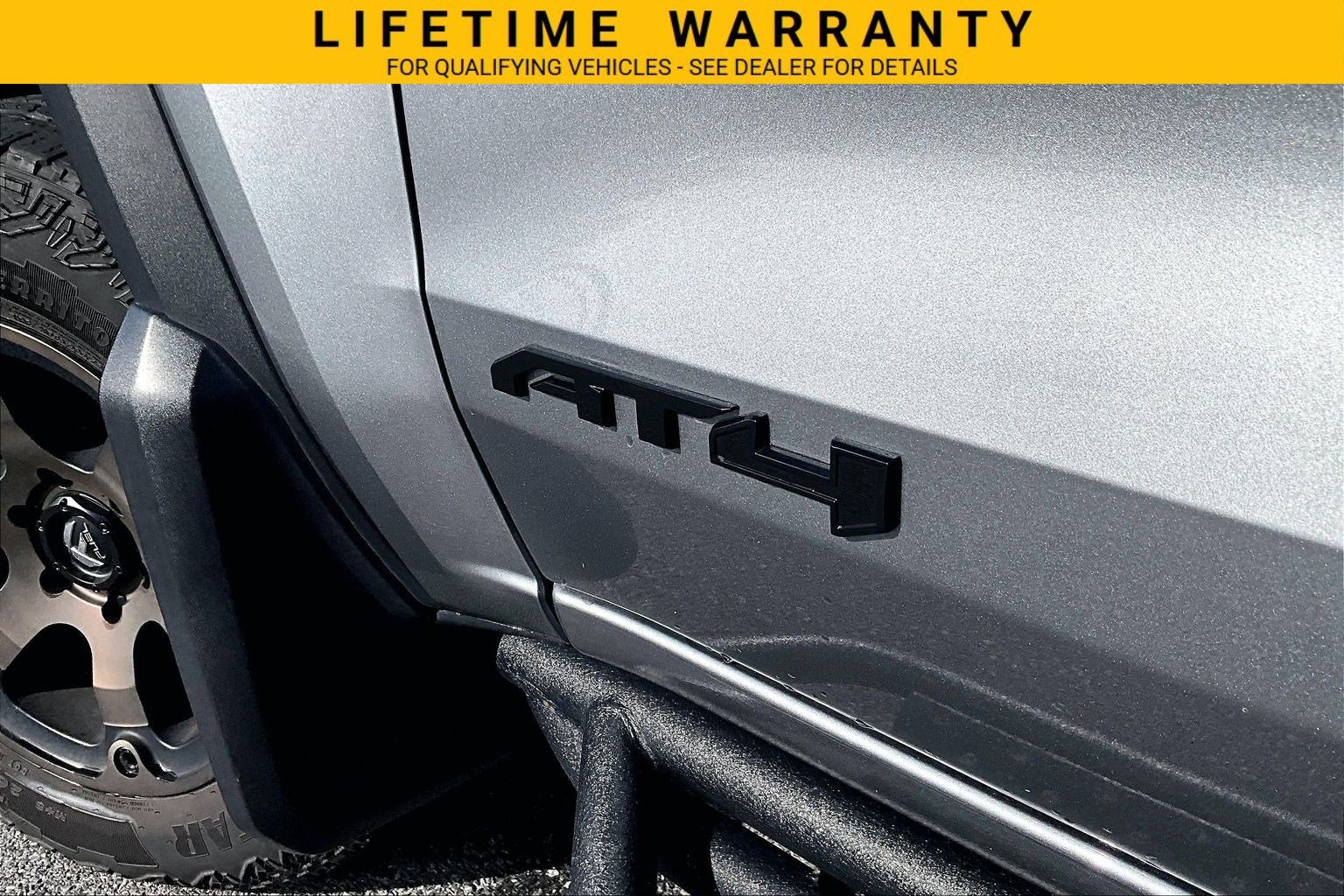 2023 GMC Canyon 4WD AT4