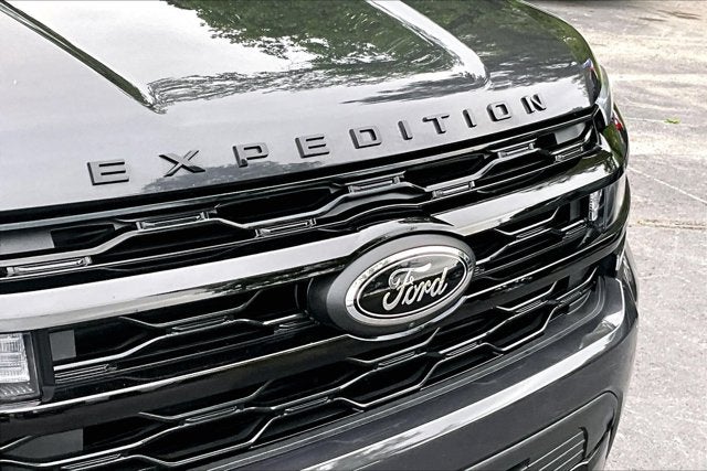 2022 Ford Expedition Max Limited STEALTH PERFORMANCE PACKAGE
