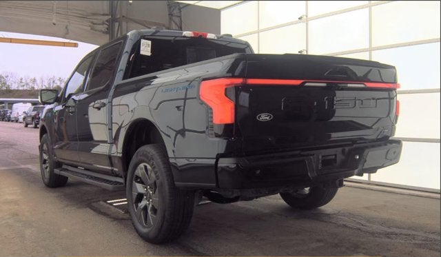 2025 Ford F-150 Lightning LARIAT