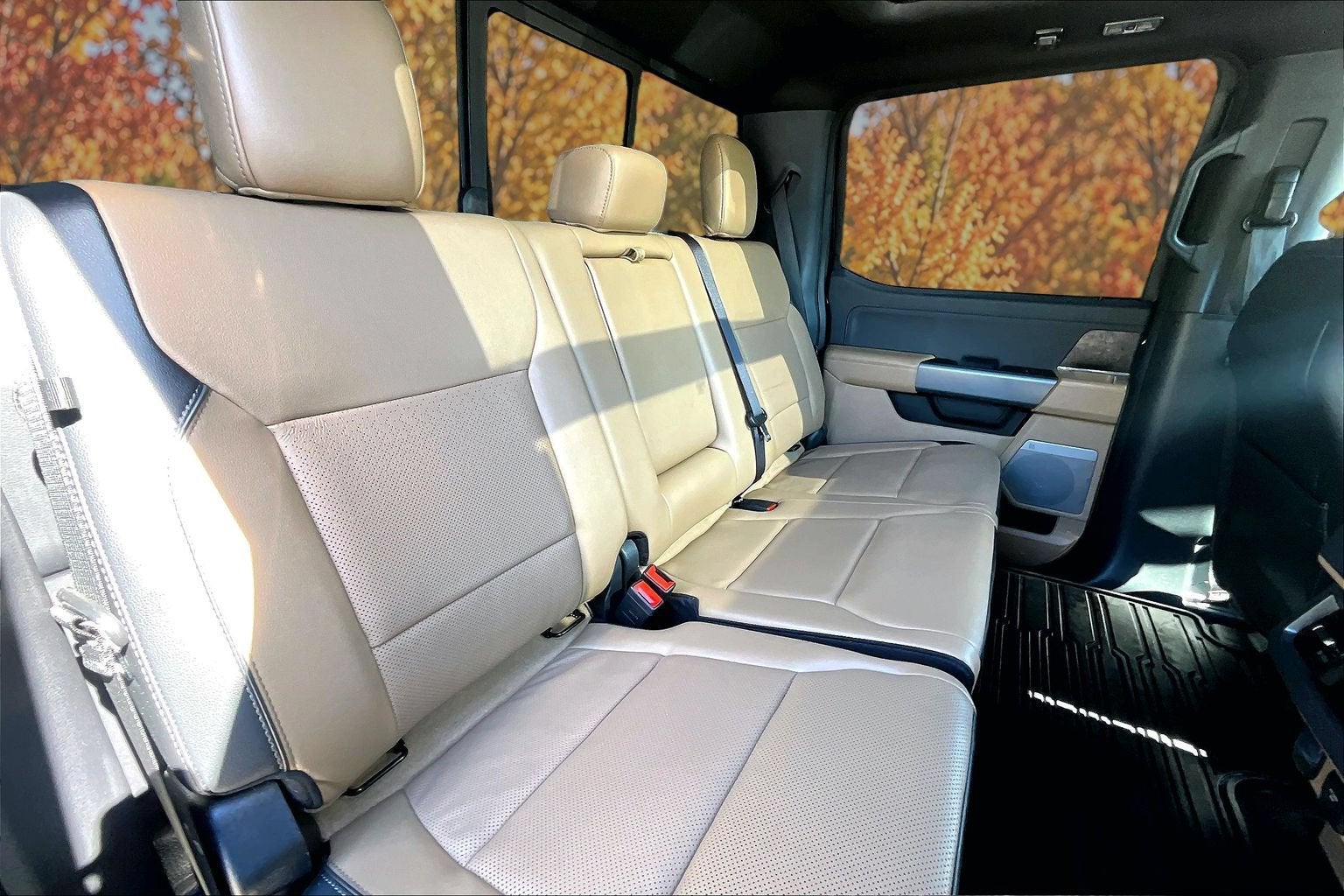 2023 Ford Super Duty F-250 SRW LARIAT