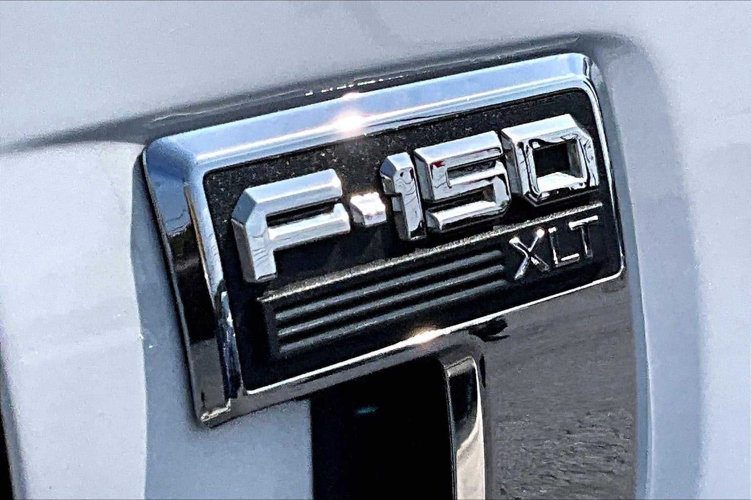 2023 Ford F-150 XLT V8 PANO ROOF