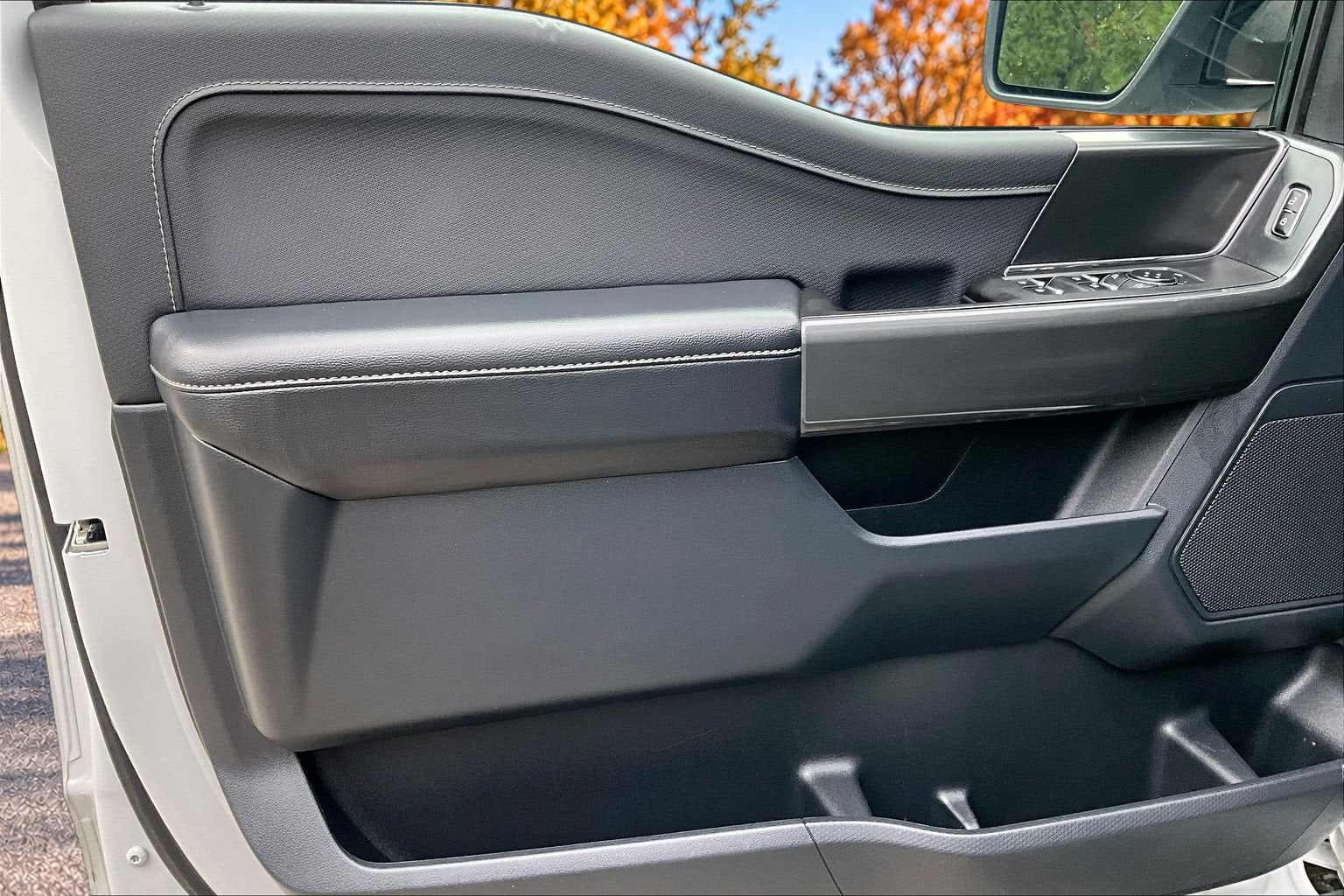 2023 Ford F-150 XLT BLACK PANO ROOF