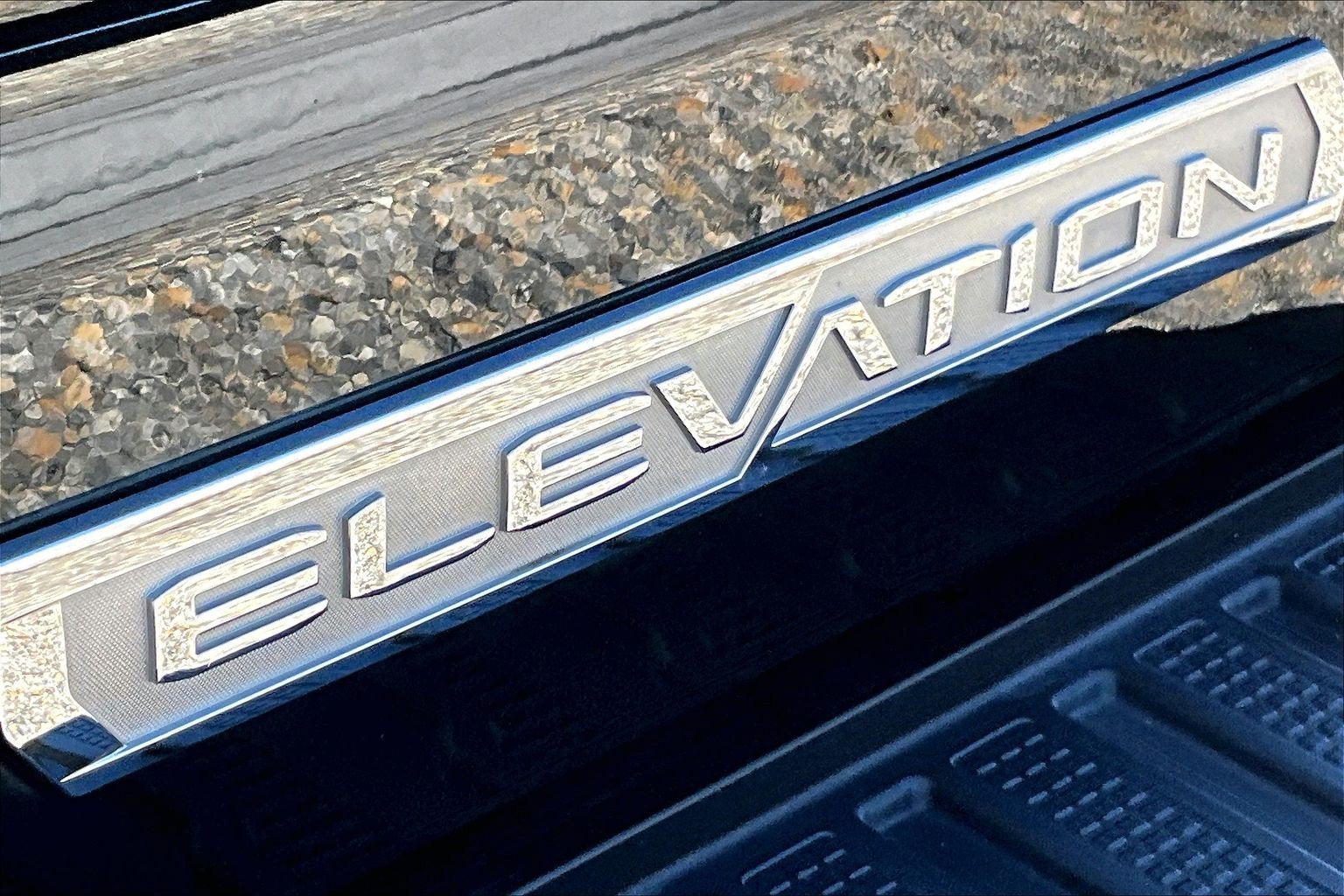 2025 GMC Sierra 1500 Elevation