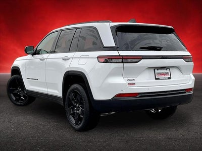2027 Jeep Grand Cherokee GRAND CHEROKEE LAREDO X 4X4