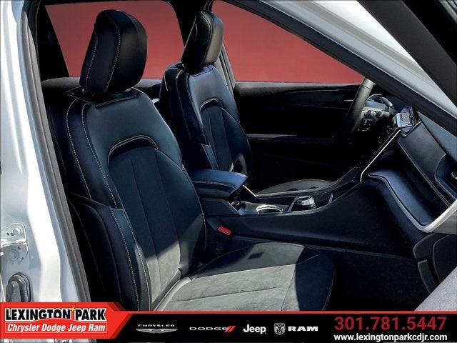 2024 Jeep Grand Cherokee L Altitude X 4x4