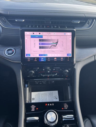 2025 Jeep Grand Cherokee Overland