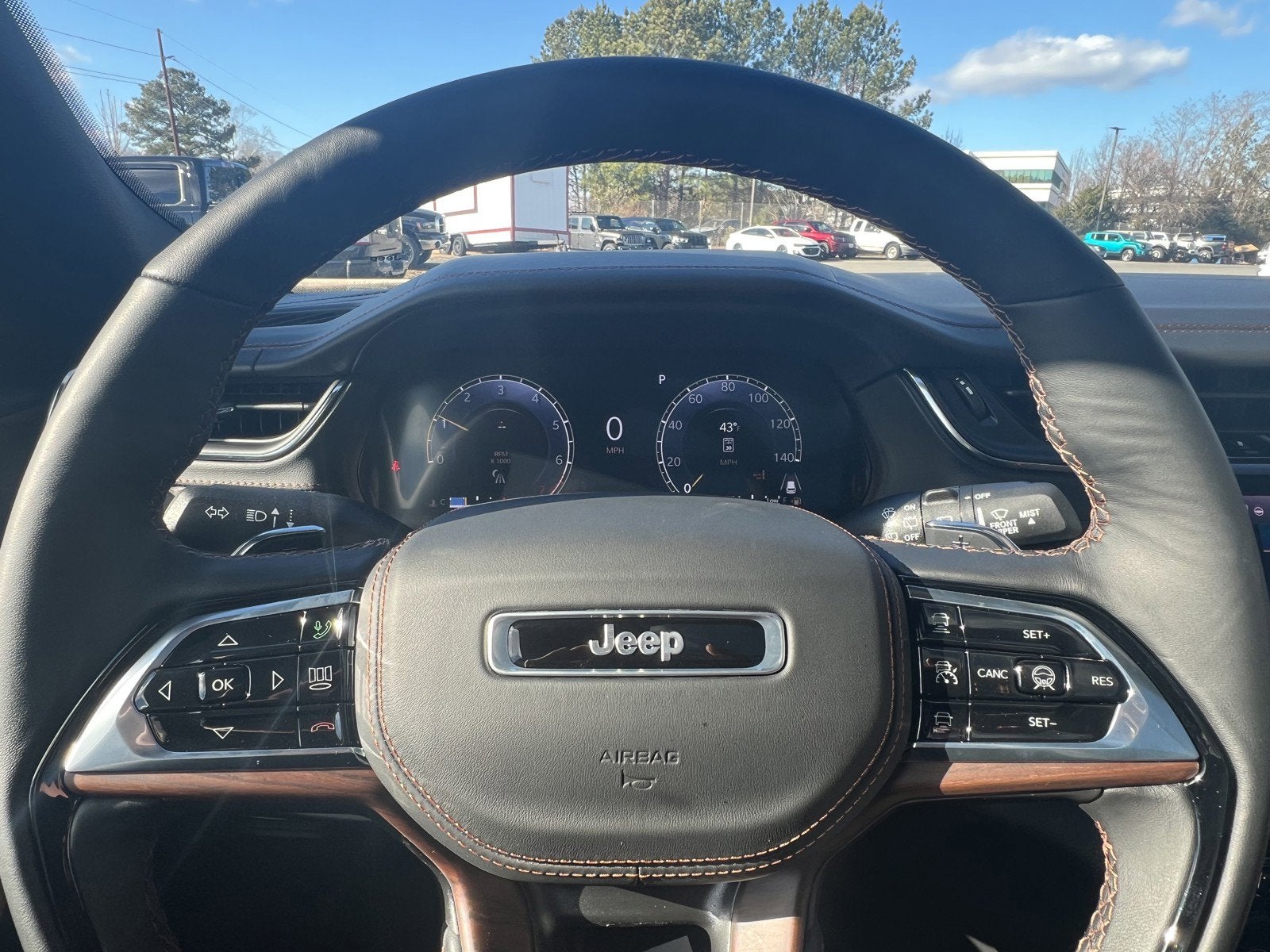 2025 Jeep Grand Cherokee Summit