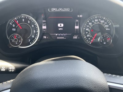 2022 RAM 1500 Big Horn Crew Cab 4x4 5'7' Box