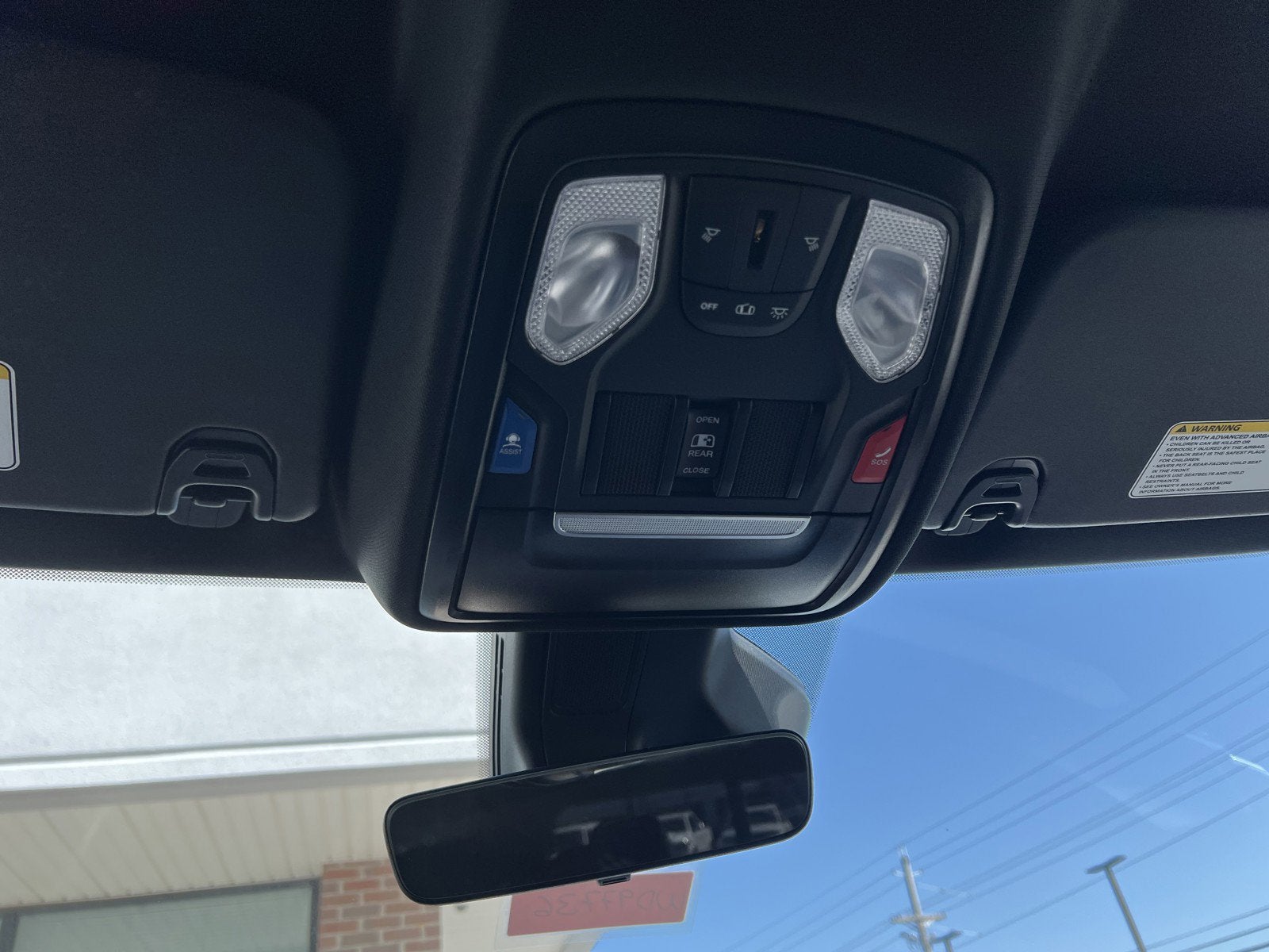 2025 RAM Ram 1500 RAM 1500 TRADESMAN CREW CAB 4X4 5'7' BOX