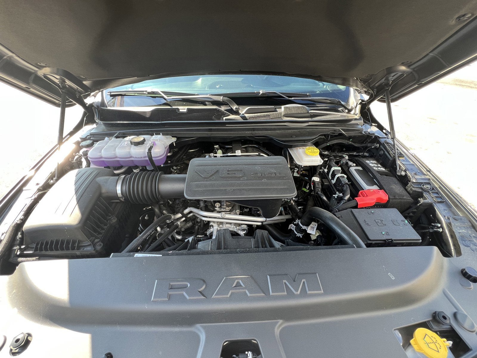 2025 RAM Ram 1500 RAM 1500 TRADESMAN CREW CAB 4X4 5'7' BOX