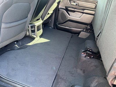 2025 RAM Ram 1500 RAM 1500 TRADESMAN CREW CAB 4X4 5'7' BOX