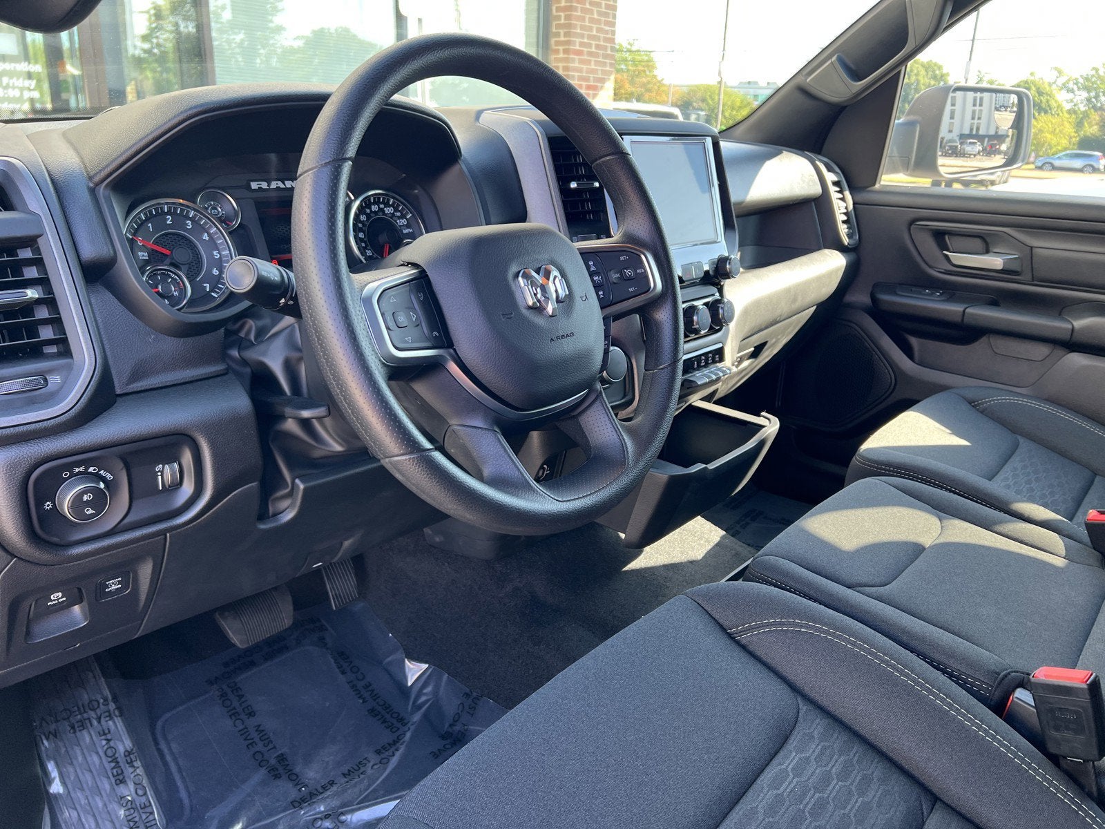 2025 RAM Ram 1500 RAM 1500 TRADESMAN CREW CAB 4X4 5'7' BOX