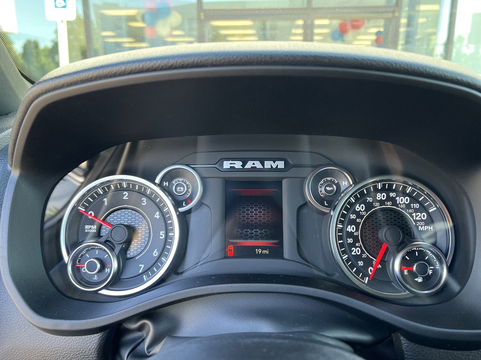 2025 RAM Ram 1500 RAM 1500 TRADESMAN CREW CAB 4X4 5'7' BOX