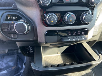 2025 RAM Ram 1500 RAM 1500 TRADESMAN CREW CAB 4X4 5'7' BOX