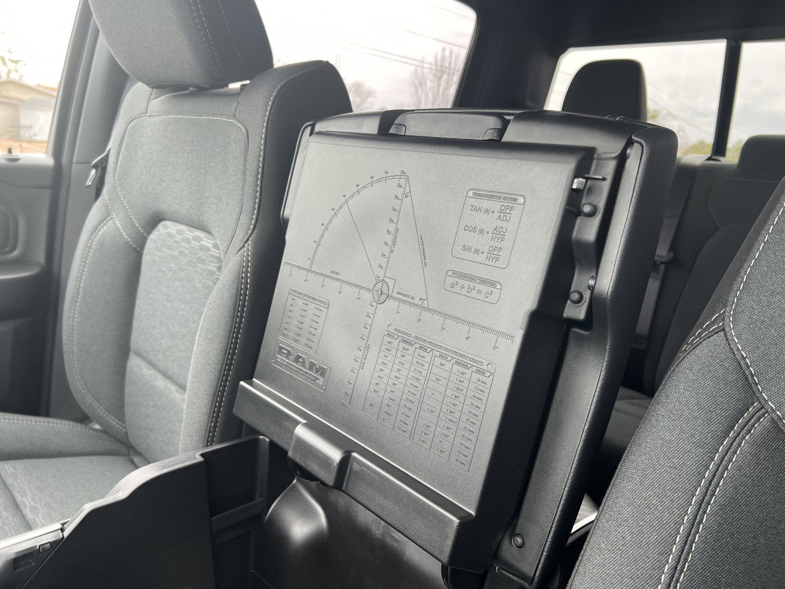 2026 RAM Ram 1500 RAM 1500 EXPRESS CREW CAB 4X4 5'7' BOX