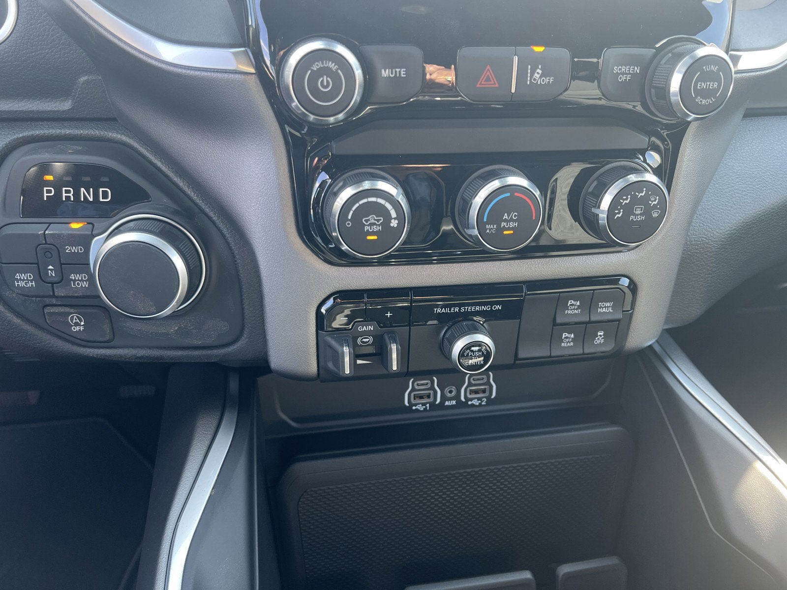 2026 RAM Ram 1500 RAM 1500 EXPRESS CREW CAB 4X4 5'7' BOX