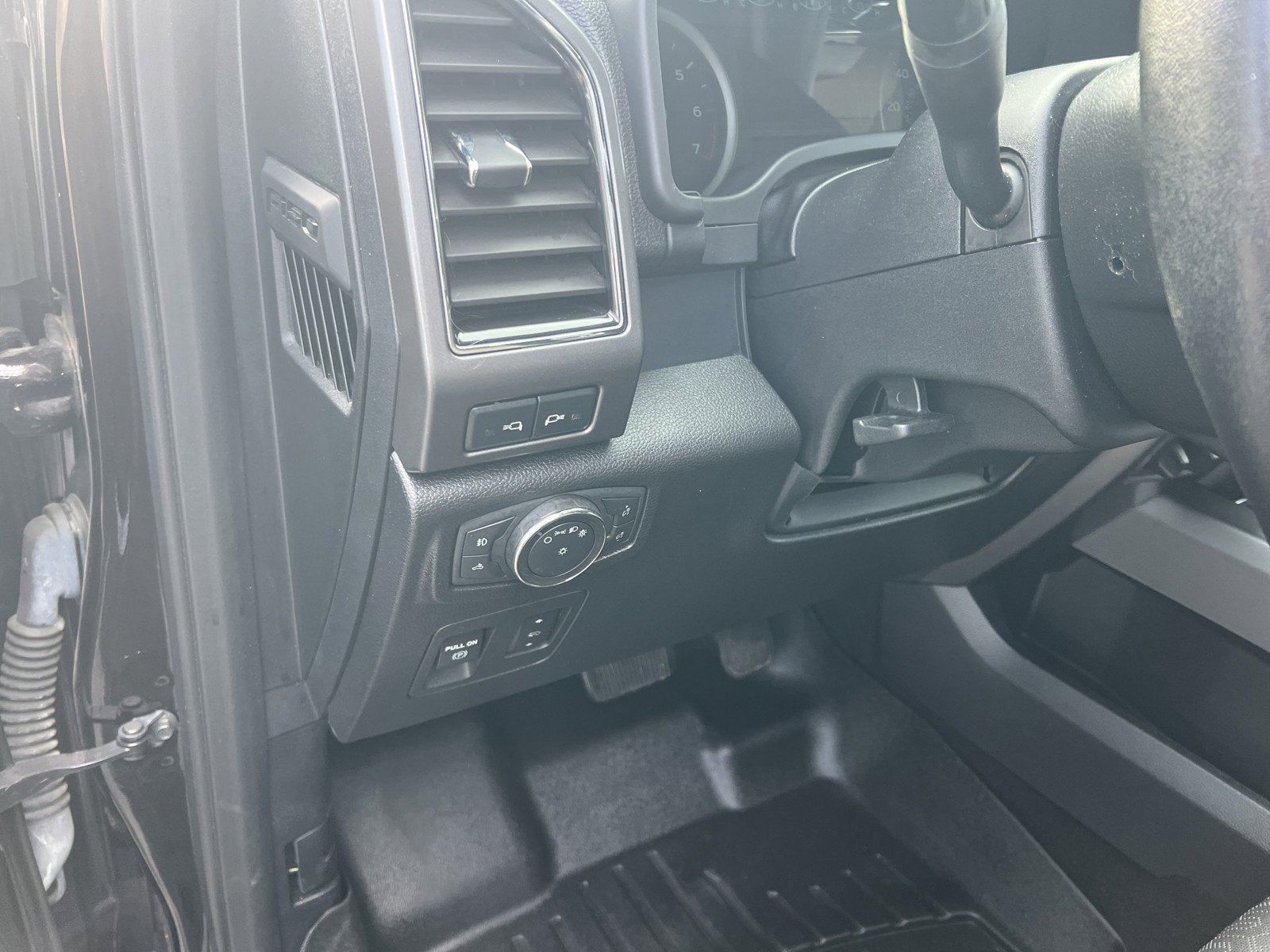 2018 Ford F-150 Base
