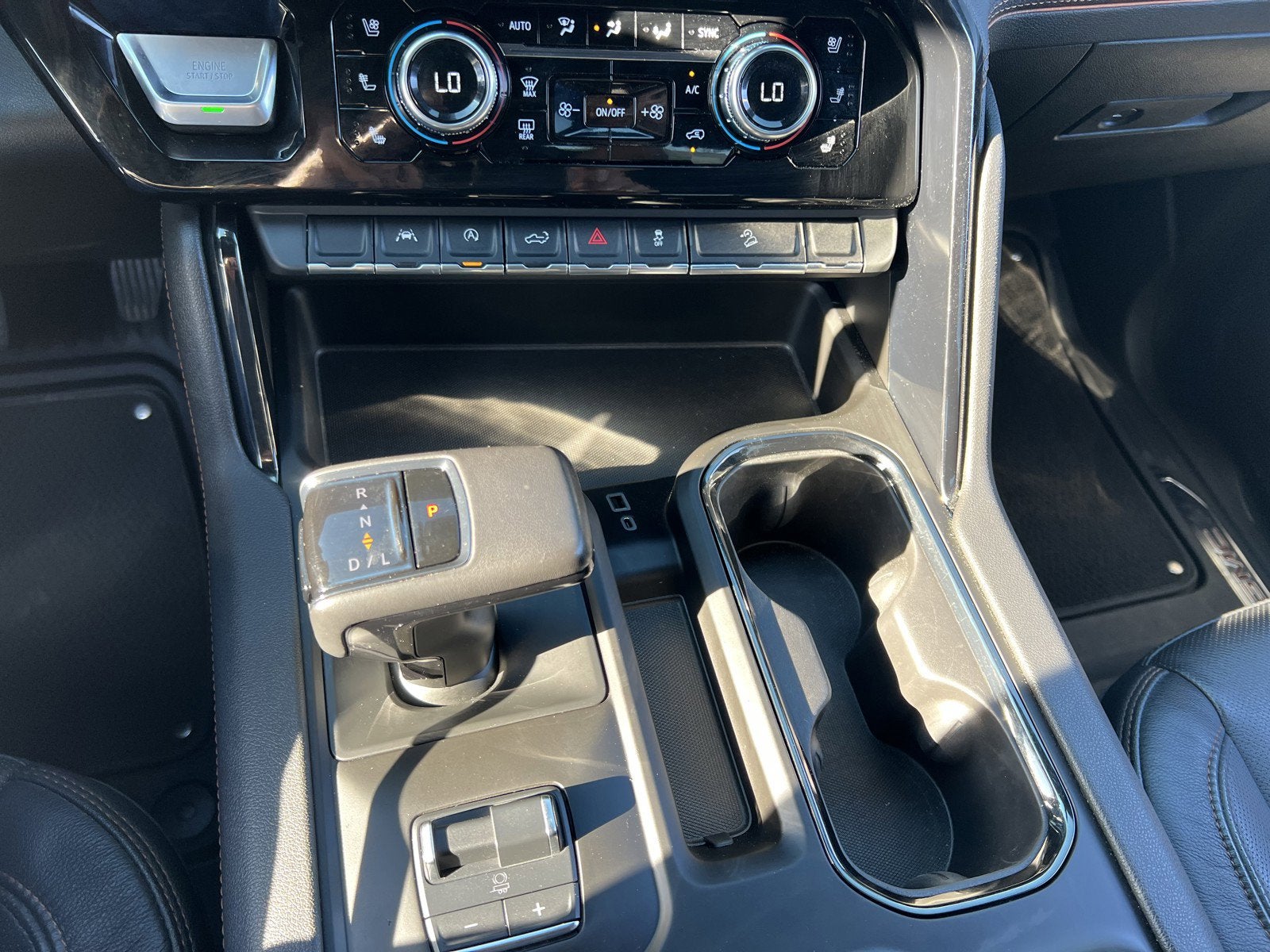 2022 GMC Sierra 1500 4WD Crew Cab Short Box AT4