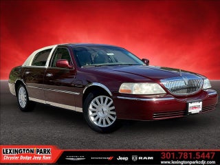 2003 Lincoln Town Car Signature