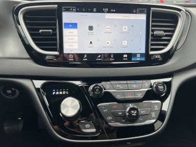 2026 Chrysler Voyager VOYAGER LX