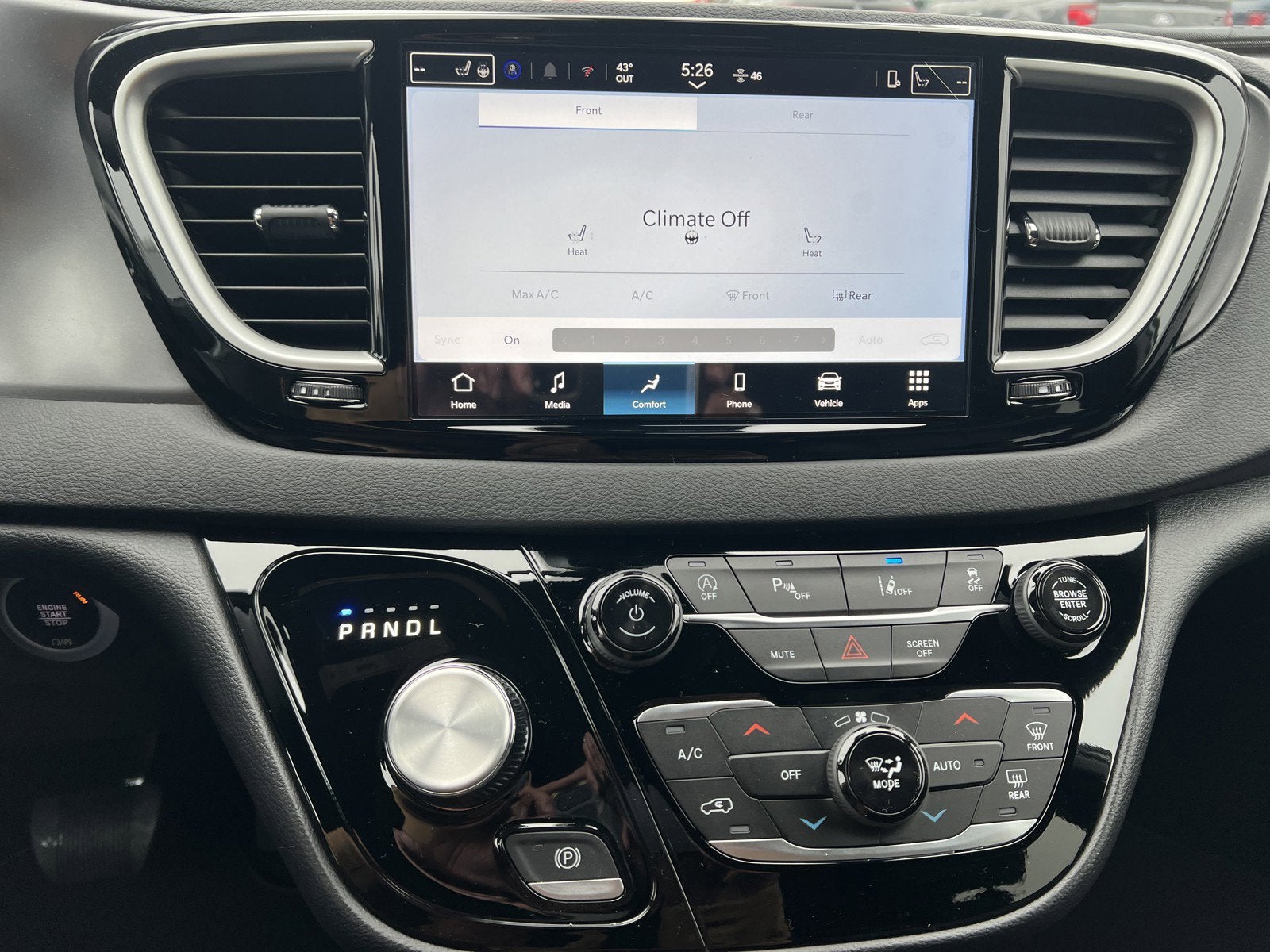 2026 Chrysler Voyager VOYAGER LX