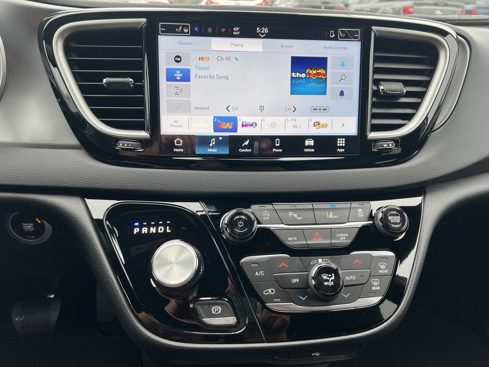 2026 Chrysler Voyager VOYAGER LX