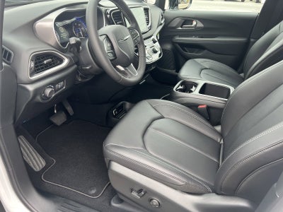 2026 Chrysler Voyager VOYAGER LX