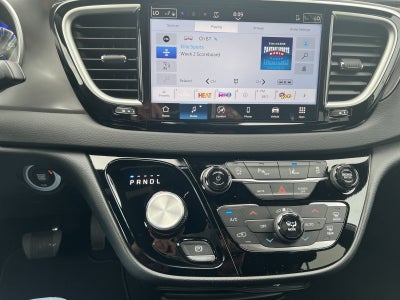 2026 Chrysler Voyager VOYAGER LX