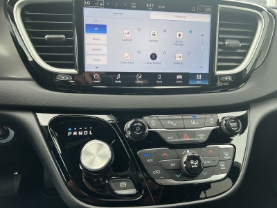 2026 Chrysler Voyager VOYAGER LX