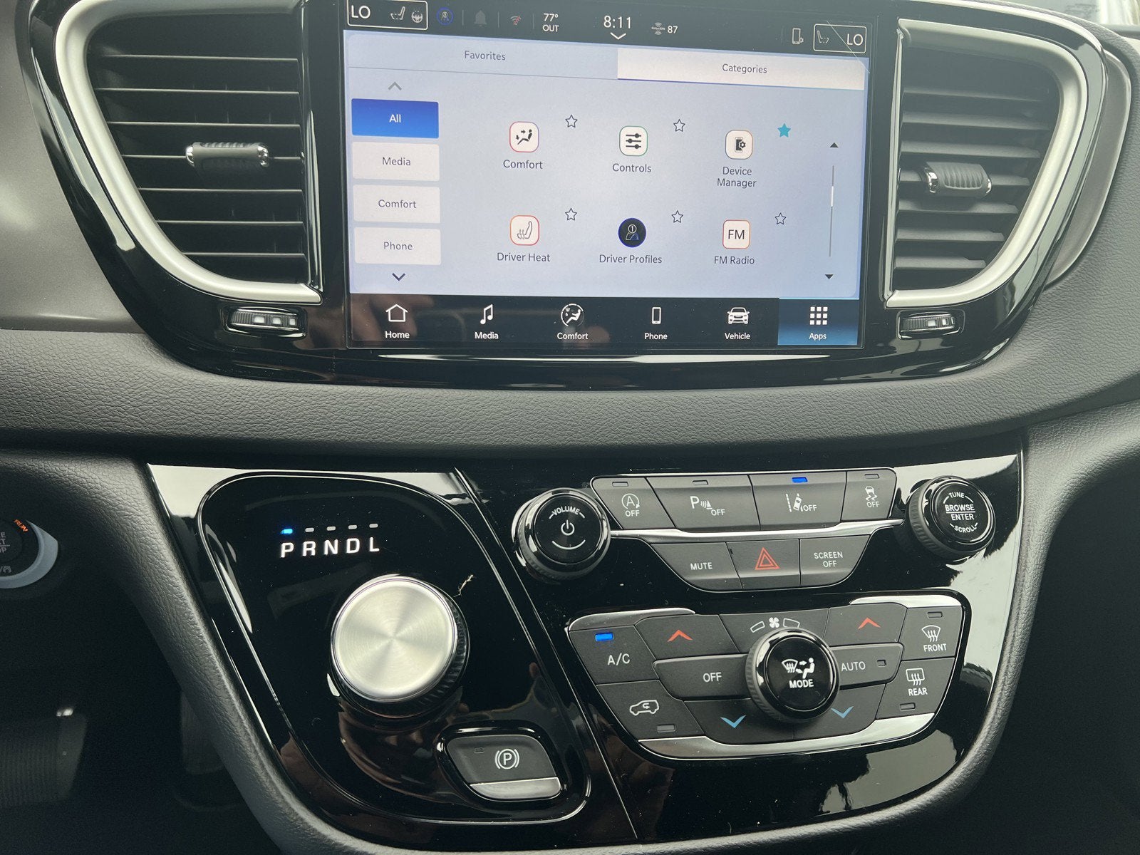 2026 Chrysler Voyager VOYAGER LX