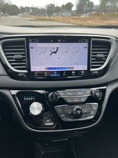 2026 Chrysler Voyager VOYAGER LX