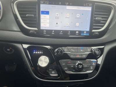 2026 Chrysler Voyager VOYAGER LX