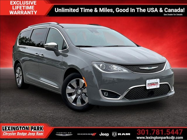 2020 Chrysler Pacifica Hybrid Limited 35th Anniversary's photo